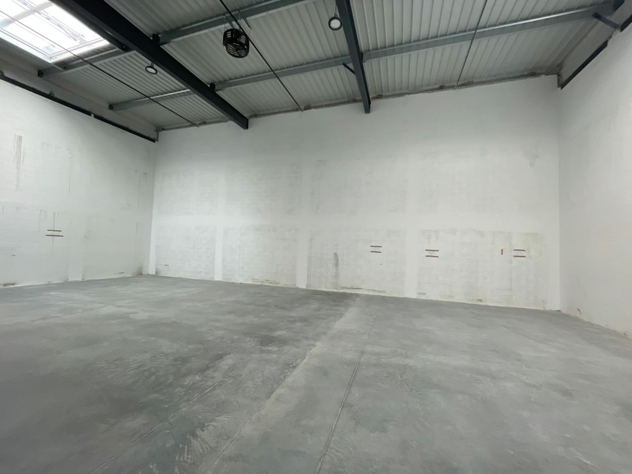 Local d'activité Conflans-Sainte-Honorine 1810m² Location local d'activité Conflans-Sainte-Honorine Yvelines OLACT2105956 9